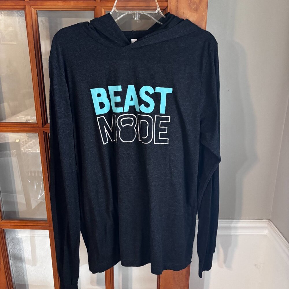 Beast Mode Women Light weight grey long sleeve hoodie SZ: L